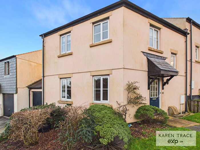 3 Bedroom Semi-Detached House For Sale In Gwithian Road, Carclaze, PL25