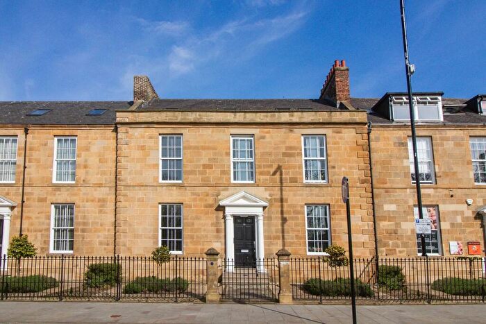 2 Bedroom Flat For Sale In Northumberland Square, North Shields, NE30