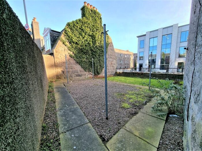 1 Bedroom Flat To Rent In Union Grove, City Centre, Aberdeen, AB10