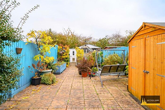 3 Bedroom End Of Terrace House For Sale In Elgar Road, Coventry *Three Double Bedrooms **, CV6
