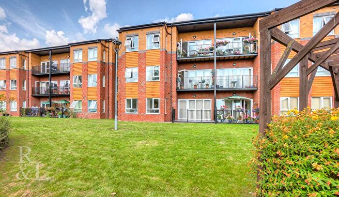 2 Bedroom Flat For Sale In Hilton Crescent, West Bridgford, Nottingham, NG2