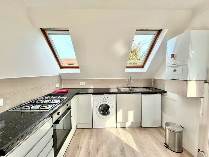 Studio To Rent In Erelu Court, Alexandra Road, RM1