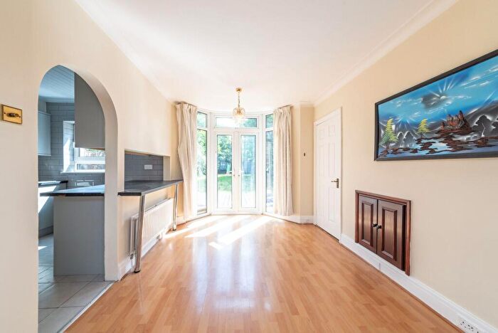 4 Bedroom House To Rent In Normandy Avenue, High Barnet, Barnet, EN5