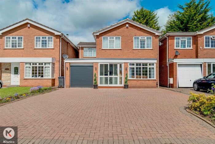 4 Bedroom Detached House To Rent In Pipers Green, Hall Green, B28