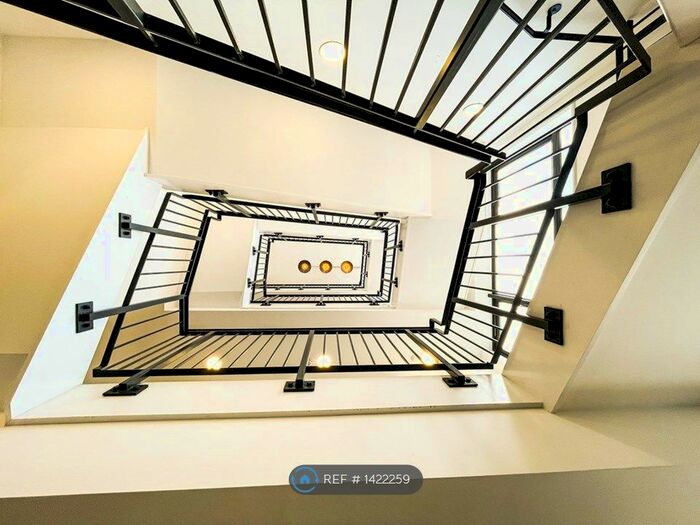 1 Bedroom Flat To Rent In Burrell Road, Haywards Heath, RH16