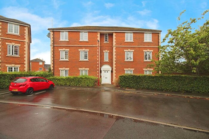 2 Bedroom Flat To Rent In Aiken Road, Swindon, SN25