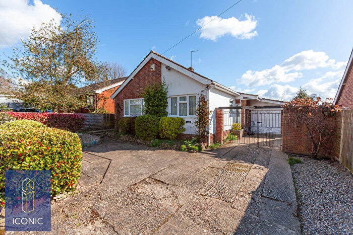 4 Bedroom Detached Bungalow For Sale In Riverside Close, Hellesdon, Norwich, NR6