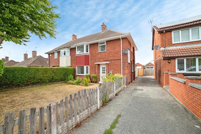 3 Bedroom Semi-Detached House For Sale In Stonebridge Road, Warsop, Mansfield, Nottinghamshire, NG20