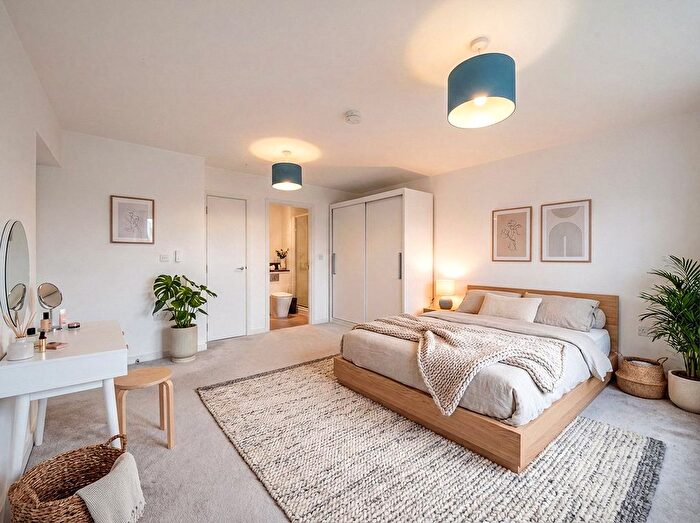 3 Bedroom Flat For Sale In Shipbuilding Way, Upton Park, London, E13