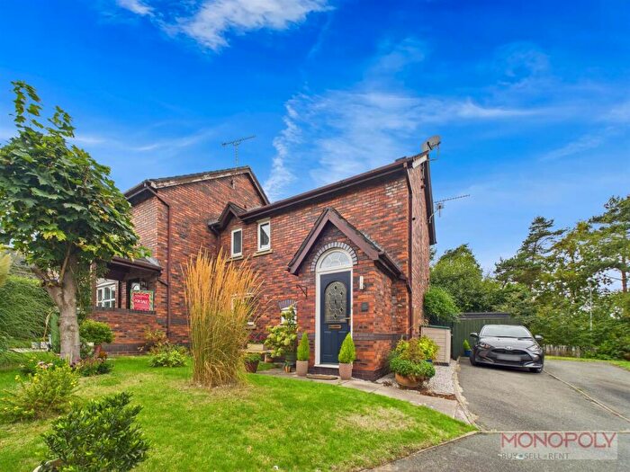 2 Bedroom End Of Terrace House For Sale In Castle Close, Wrexham, LL11