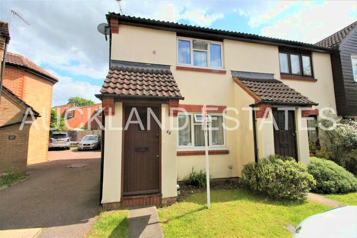2 Bedroom End Of Terrace House To Rent In Nash Close, North Mymms, Hatfield, AL9