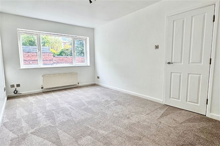 2 Bedroom Flat For Sale In Clumber Court, The Park, NG7