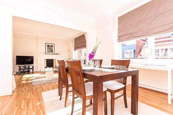2 Bedroom Apartment To Rent In Clarence Gate Gardens, Glentworth Street, London, NW1