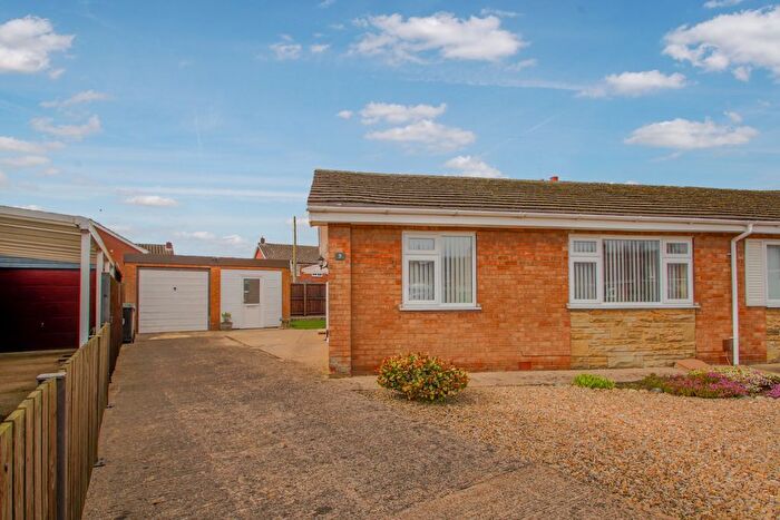 2 Bedroom Semi-detached Bungalow For Sale In Rydal Close, Carlton Miniott, Thirsk, YO7