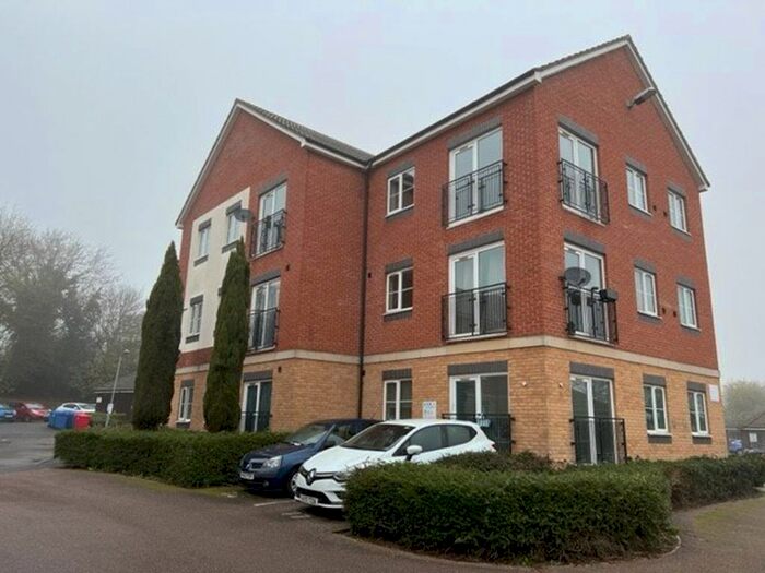 2 Bedroom Flat To Rent In Poppy Fields, Kettering, NN16