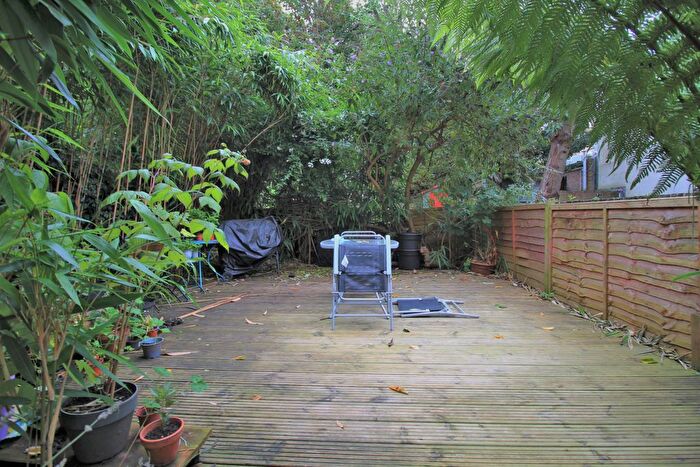 2 Bedroom Flat For Sale In Tisbury Road, Hove, BN3