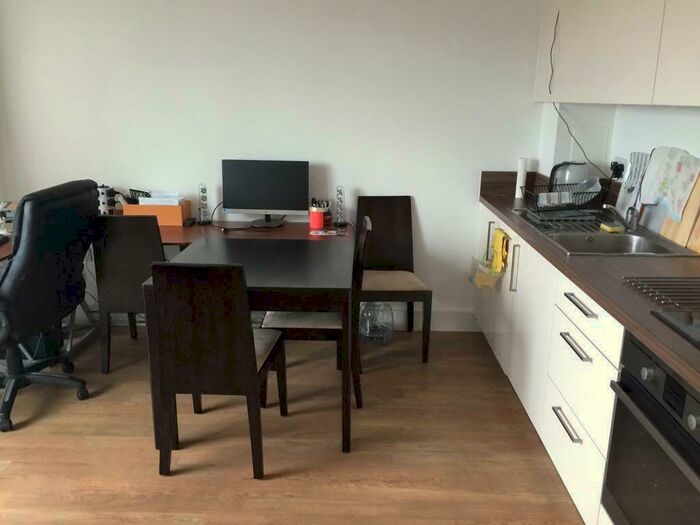 Studio To Rent In Ivy Point, Hannaford Walk, London, E3