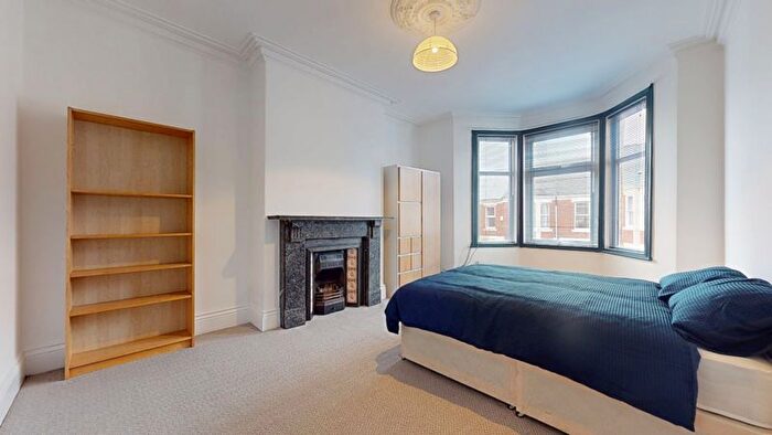 3 Bedroom Flat To Rent In Warton Terrace, Heaton, Newcastle Upon Tyne, NE6