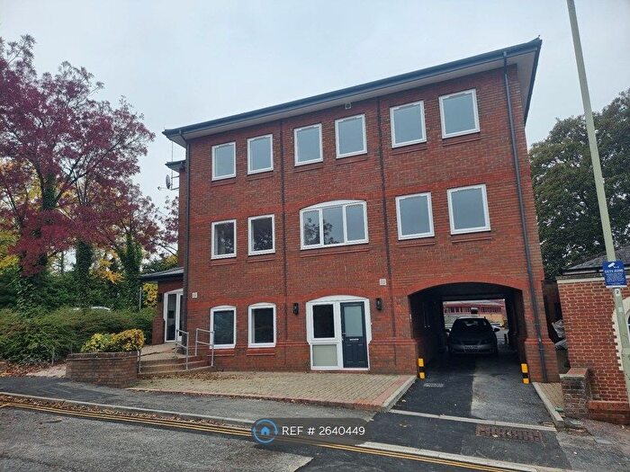 2 Bedroom Flat To Rent In Winchester Street, Andover, SP10