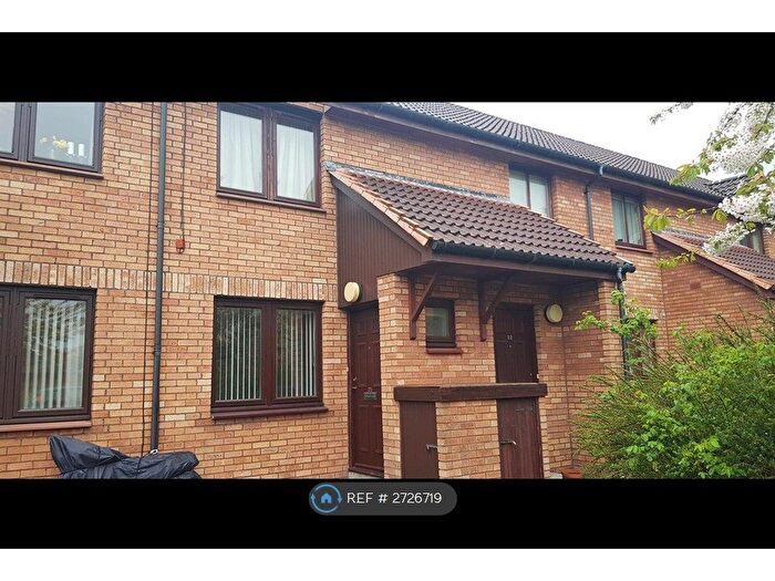2 Bedroom Flat To Rent In Sinclair Place, Falkirk, FK2