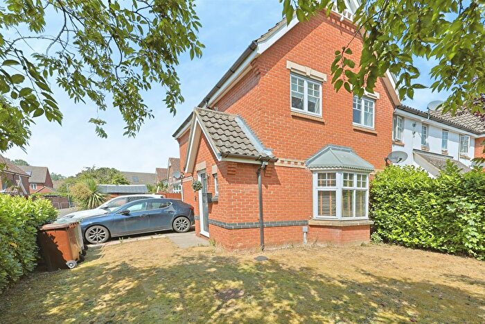 3 Bedroom End Terrace House For Sale In Evans Way, Norwich, NR6