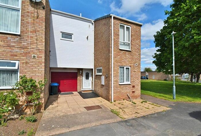 3 Bedroom Town House For Sale In Newbury Close, Leamington Spa, CV31