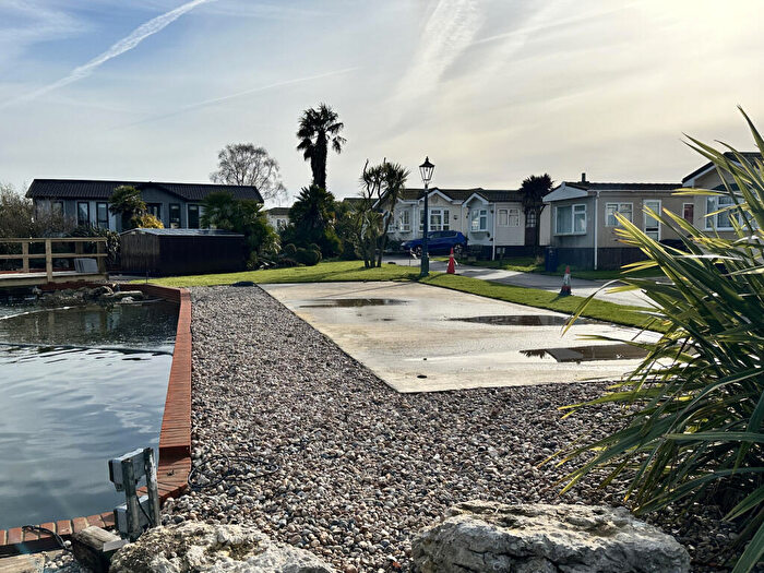 2 Bedroom Park Home For Sale In Birchington, Kent, CT7