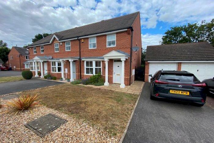 3 Bedroom Property To Rent In Henson Close, Nottingham, NG12