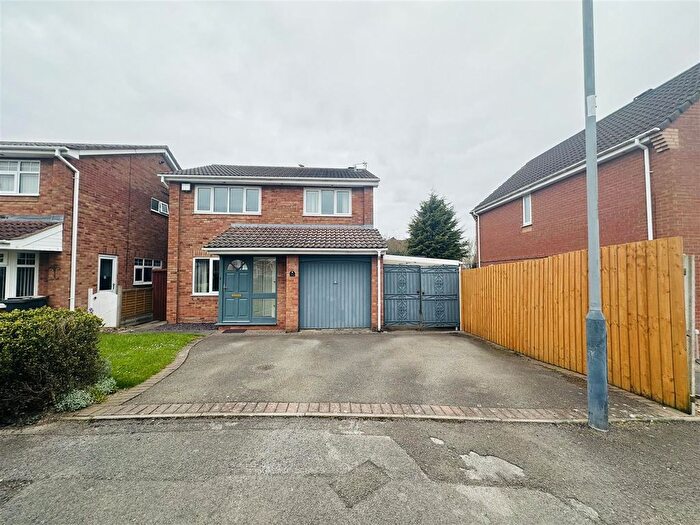 4 Bedroom Property To Rent In Holly Walk, Crowhill, CV11