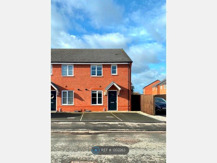 3 Bedroom Semi-Detached House To Rent In Broad Street, Crewe CW1