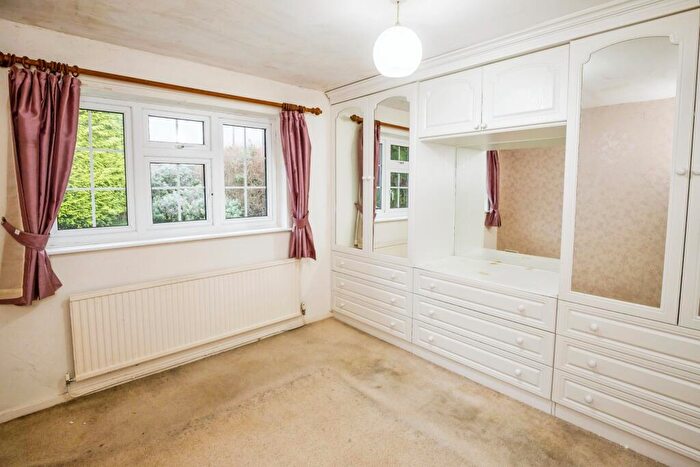 3 Bedroom Bungalow For Sale In Maple Close, Gresford, Wrexham, LL12
