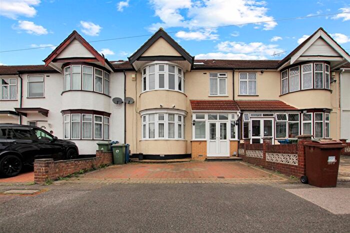 4 Bedroom Terraced House To Rent In Brampton Grove, Harrow, HA3