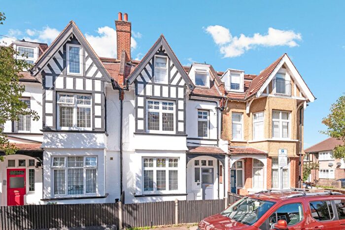 2 Bedroom Flat To Rent In Guilford Avenue, Surbiton, KT5