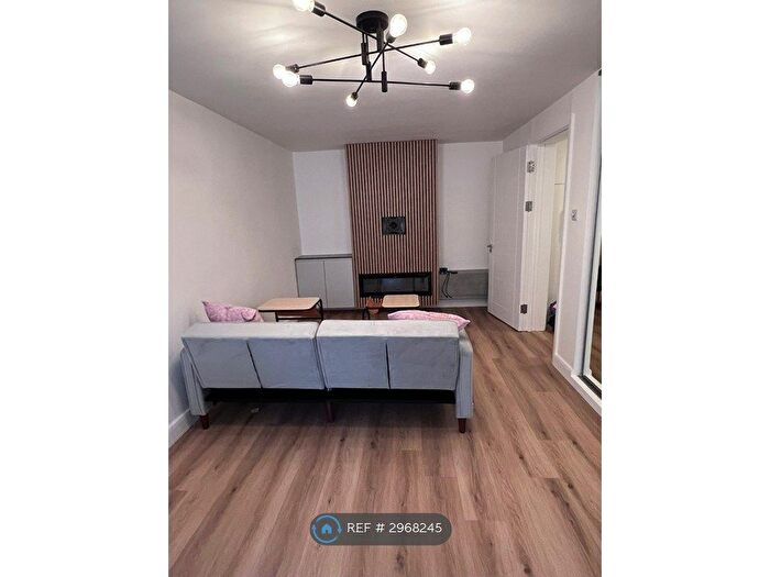 1 Bedroom Flat To Rent In Hornsey Lane, London, N6
