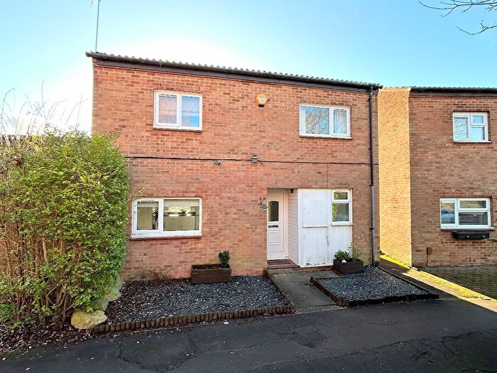 3 Bedroom Semi-Detached House For Sale In Abbey Way, Milton Keynes, MK13