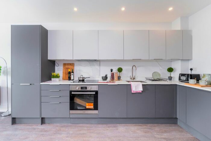 1 Bedroom Flat To Rent In Dover Court, Southall, UB2