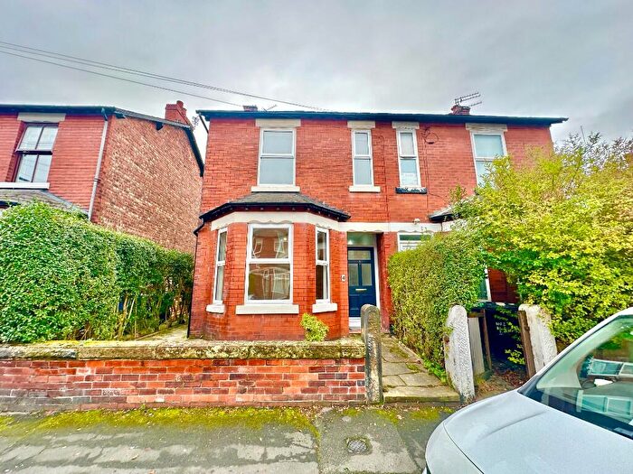 3 Bedroom Semi-Detached House For Sale In Dargle Road, Sale, Greater Manchester, M33