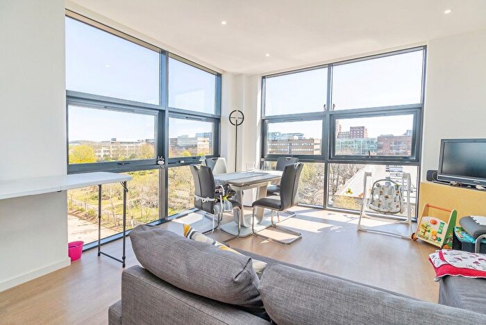 2 Bedroom Flat For Sale In Silbury Boulevard, Milton Keynes, Buckinghamshire, MK9