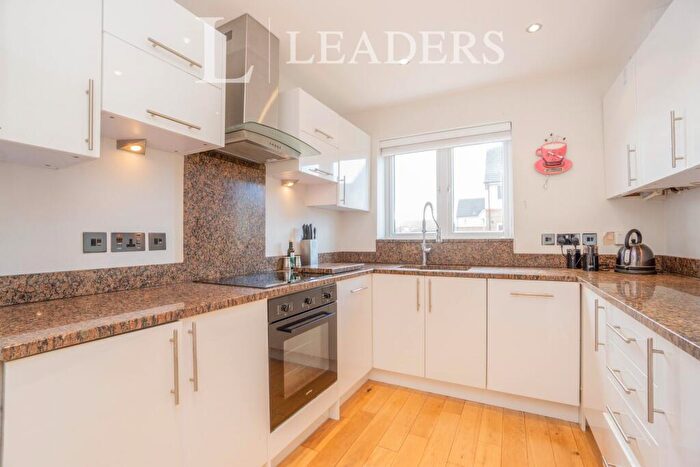 4 Bedroom Town House To Rent In Duchess Place, Chester, CH2