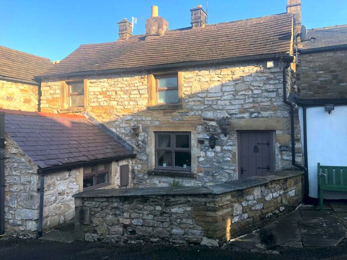 2 Bedroom Cottage To Rent In Lydgate, Eyam, Hope Valley, S32