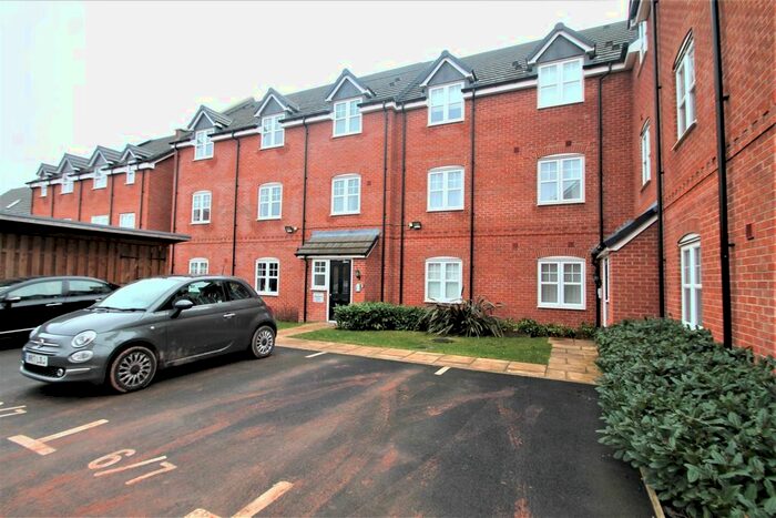 2 Bedroom Flat To Rent In Raddlebarn, Raddlebarn Road, Birmingham, B29