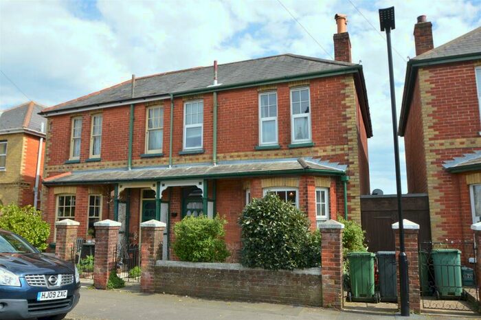 3 Bedroom Semi-Detached House For Sale In Ryde, PO33