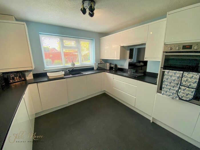 4 Bedroom Detached House For Sale In Partridge Close, Washington, NE38