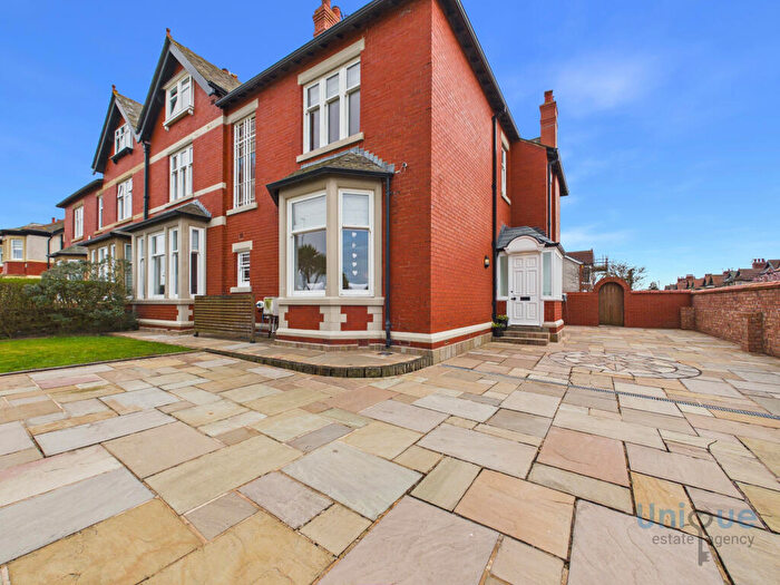 6 Bedroom Semi Detached House For Sale In The Esplanade, Fleetwood, FY7
