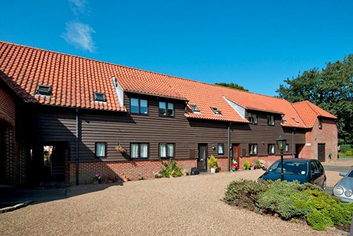 1 Bedroom Flat For Sale In The Street, Woodnesborough, Sandwich, Kent, CT13