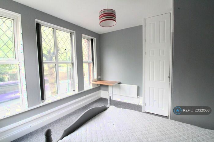 2 Bedroom Flat To Rent In Derby Road, Nottingham, NG7