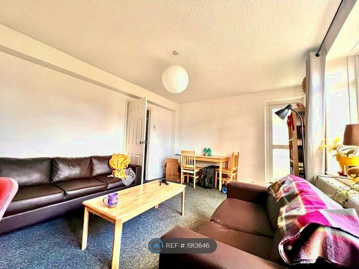 4 Bedroom Flat To Rent In Streatham Hill, London, SW2