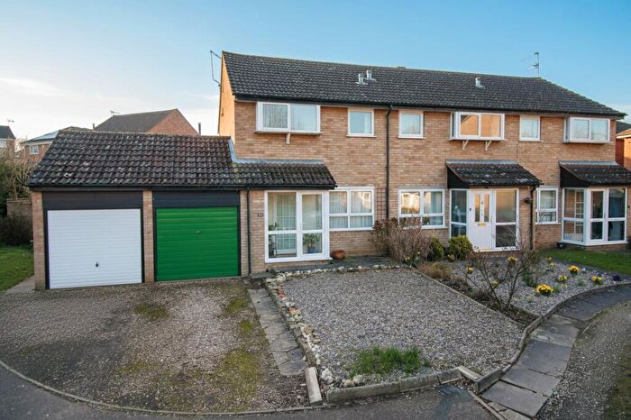 3 Bedroom End Of Terrace House For Sale In Berryfields, Brundall, Norwich, NR13