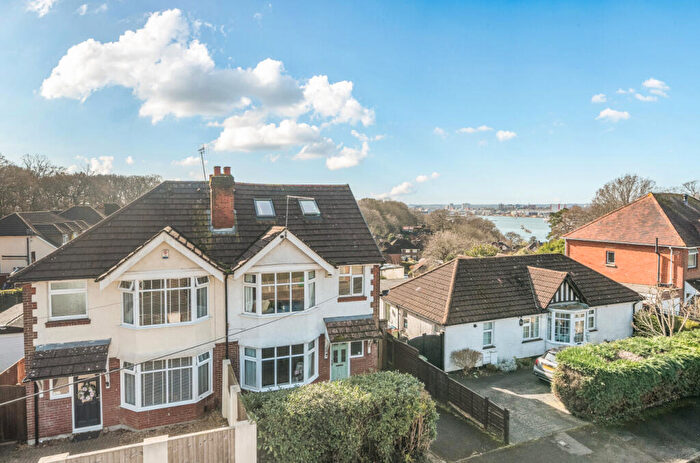 4 Bedroom Semi Detached House For Sale In Stoddart Avenue, Bitterne, Southampton, Hampshire, SO19