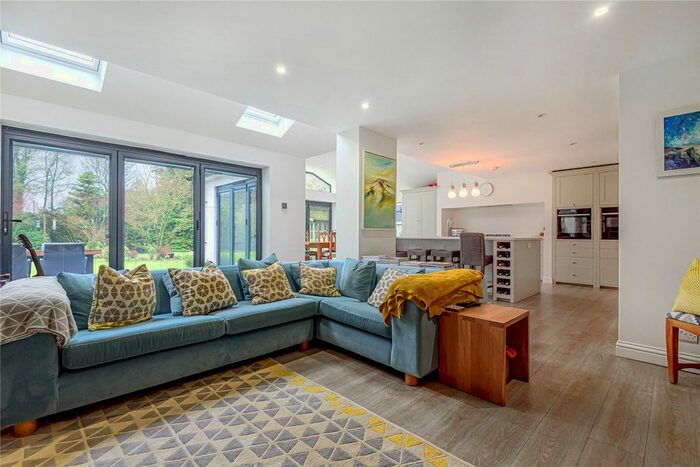 5 Bedroom Detached House To Rent In Bramley Road, Little London, Tadley, Hampshire, RG26